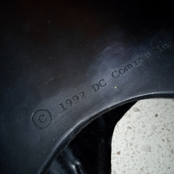 Michael Keaton Batman Cowel - Picture 4 of 4